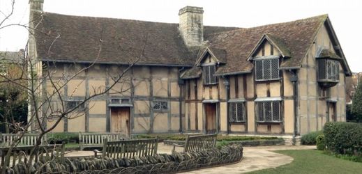 Největší oslavy dramatika Shakespeara chystá jeho rodiště - Stratford nad Avonou.