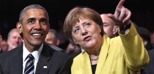 Americký prezident Barack Obama na návštěvě v Německu s kancléřkou Angelou Merkelovou.