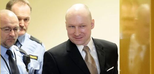  Breivik si odpykává 21letý trest za zabití 77 lidí v roce 2011
