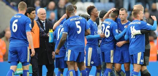Fotbalisté Leicesteru City kráčí za titulem.