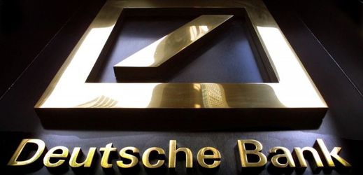 Největší německé bance Deutsche Bank klesl v prvním čtvrtletí čistý zisk.