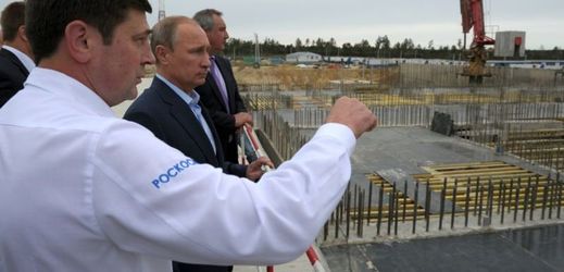 Ruský prezident Vladimir Putin přísně pokáral šéfy ruského kosmického programu za odložený první start na kosmodromu Vostočnyj.