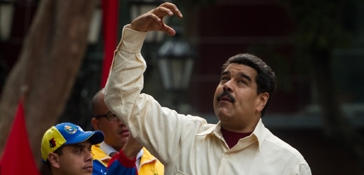 Venezuelský prezident Maduro potřebuje déšť. Nutně.