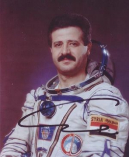 Oficiální portrét kosmonauta Muhammada Farise.