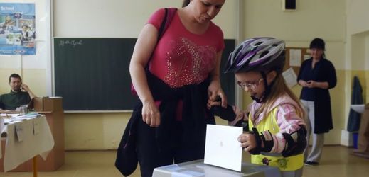 V Ostravě měli lidé rozhodnout v referendu o sloučení škol.