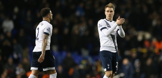 Fotbalisté Tottenhamu stále věří v zisk titulu.