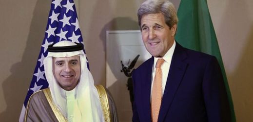 Americký ministr zahraničí John Kerry se sešel s ministrem zahraničí Saúdské Arábie Ádilem Džubajrem.