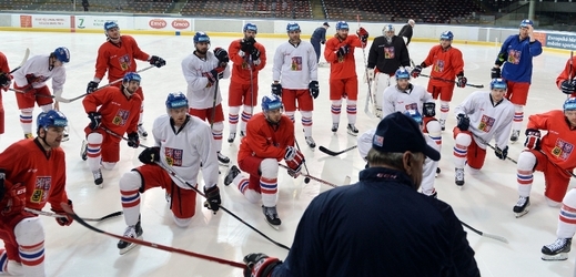 Čeští hokejisté sehrají v úterý v pražské O2 areně generálku na mistrovství světa proti obhájci titulu Kanadě a chtějí se dobře naladit na páteční start do šampionátu v Moskvě proti Rusku.
