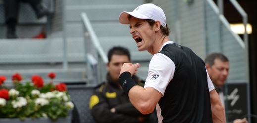 Britský tenista Andy Murray postoupil v Madridu do finále.