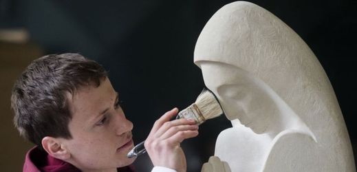 Nově vytvořená socha je již sedmnáctou sochou Anežky České, kterou studenti z Hořic vytvořili.