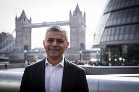 Nově zvolený starosta Londýna Sadiq Khan.