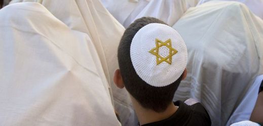 Izraelští ultra-ortodoxní Židé.