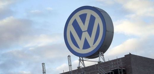 Koncern VW se sice potýká s potížemi kvůli emisními skandálu, ale v Číně chce investovat. 