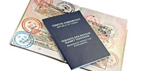 Turecký pas a víza (ilustrační foto).