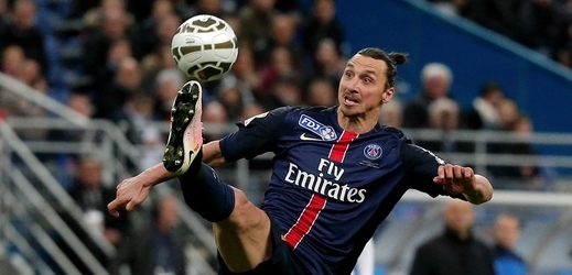 Hvězdný útočník Zlatan Ibrahimovic ukončil týdny spekulací a oznámil, že po sezoně odejde z Paris St. Germain.