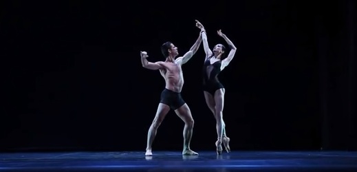 Snímek z inscenace Vertigo italského choreografa Maura Bigonzettiho.