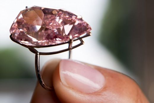 Růžový diamant byl nalezen před pěti lety v Jihoafrické republice.