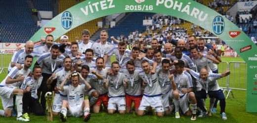 Hráči Mladé Boleslavi slaví titul v MOL Cupu