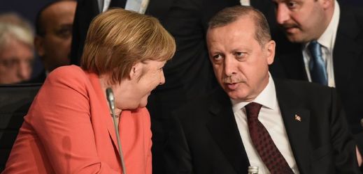 Angela Merkelová s Tayyipem Erdoganem.