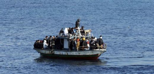 U libyjských břehů se ve čtvrtek potopila další loď s uprchlíky.