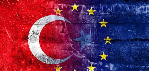 Vztah Turecko – EU je kvůli evropskému příslibu jako na houpačce.