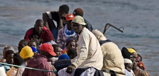 Podle dosavadních zpráv ztroskotala v tomto týdnu tři plavidla s migranty. 