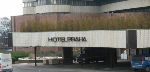 Hotel Praha byl postaven na konci 70. let minulého století. 