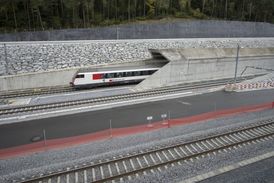 Za několik let by tunelem mělo jezdit až tři sta vlaků denně.