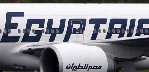 Egyptský airbus podle francouzských vyšetřovatelů vyslal varovné signály.