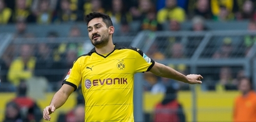 Německý fotbalový reprezentant Ilkay Gündogan vymění od nové sezony dres Dortmundu za Manchester City. 