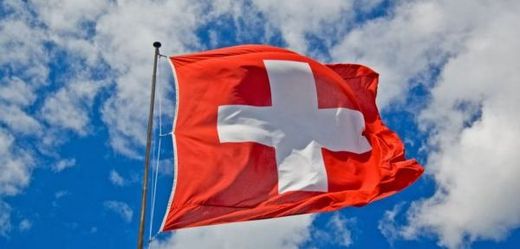 Švýcaři v neděli rozhodnou o garantovaném příjmu.