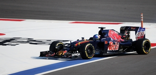 Max Verstappen byl s okamžitou platností povýšen do seniorského týmu Red Bull. 