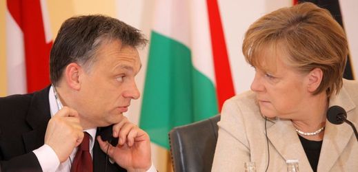Viktor Orbán a Angela Merkelová.