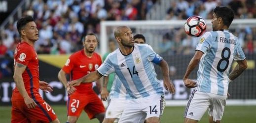 Momentka ze zápasu Argentiny s Chile.