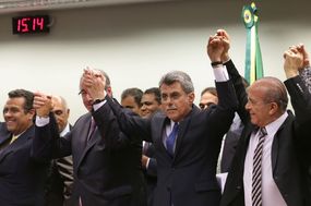 Odvolaného předseda dolní komory Eduardo Cunha.