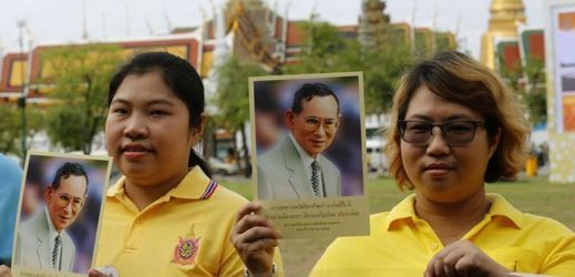 Osmaosmdesátiletý thajský král Pchúmipchon Adundét je již déle než rok v nemocnici.