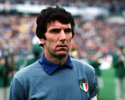 Bývalý italský fotbalový brankář Dino Zoff.