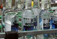 Cena půllitrové vodky v obchodech podraží.