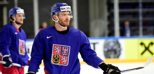 Hokejový útočník Robert Kousal, který dosud působil v celku Kontinentální ligy Novokuzněcku, bude hrát za Davos. 