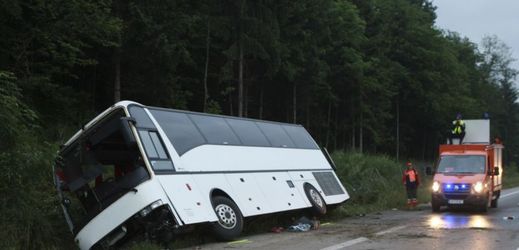 Nehoda autobusu (ilustrační foto).