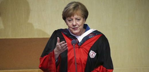 Německá kancléřka Angela Merkelová zahájila návštěvu Číny přednáškou na Pekingské univerzitě.