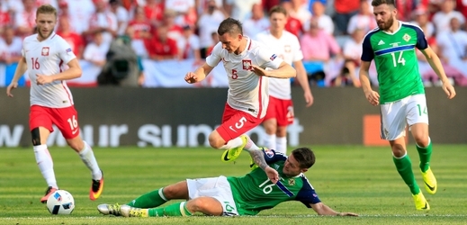 Fotbalisté Polska porazili v prvním utkání Eura 2016 Severní Irsko 1:0.