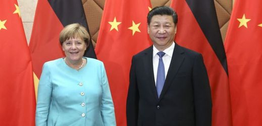 Spor mezi Pekingem a Bruselem zastínil ostatní témata.