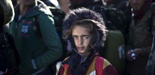 Devítiletá jezídská dívka Salma Bakirová, jež s rodinou uprchla před řáděním Islámského státu do Evropy (ilustrační foto).