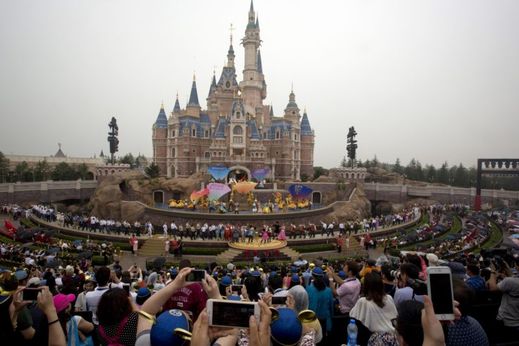 Předpokládá se, že šanghajský Disneyland se stane nejnavštěvovanějším zábavním parkem na světě.