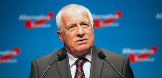 "Evropa potřebuje, aby s ní někdo zatřásl," míní bývalý český prezident Václav Klaus.