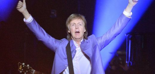 Paul McCartney na pražském koncertu.