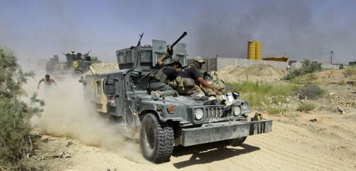 Irácká armáda svádí boje o město Fallúdža již od května.