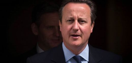 Premiér David Cameron, podporuje setrvání Británie v EU.