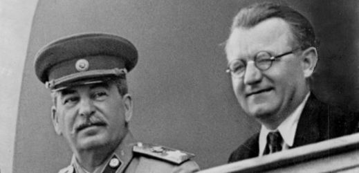 Josif Vissarionovič Stalin (vlevo) a Klement Gottwald na snímku z roku 1946.